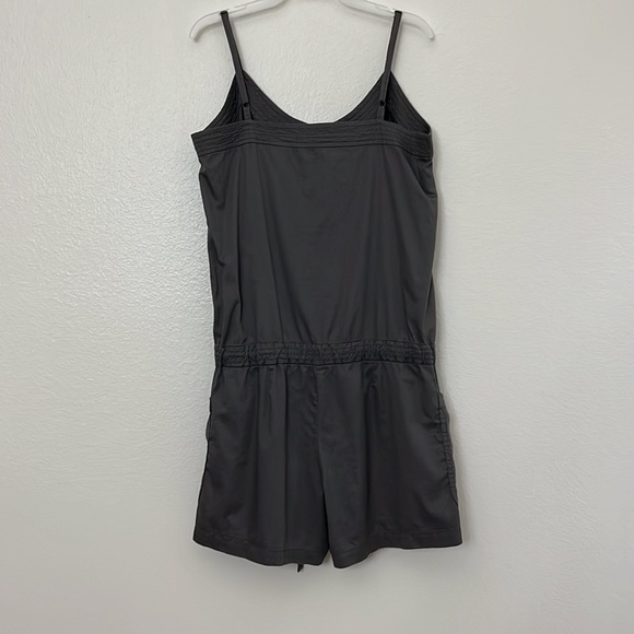 New York and Company Woman’s Jumpsuit Shorts Romper Medium - Picture 8 of 14